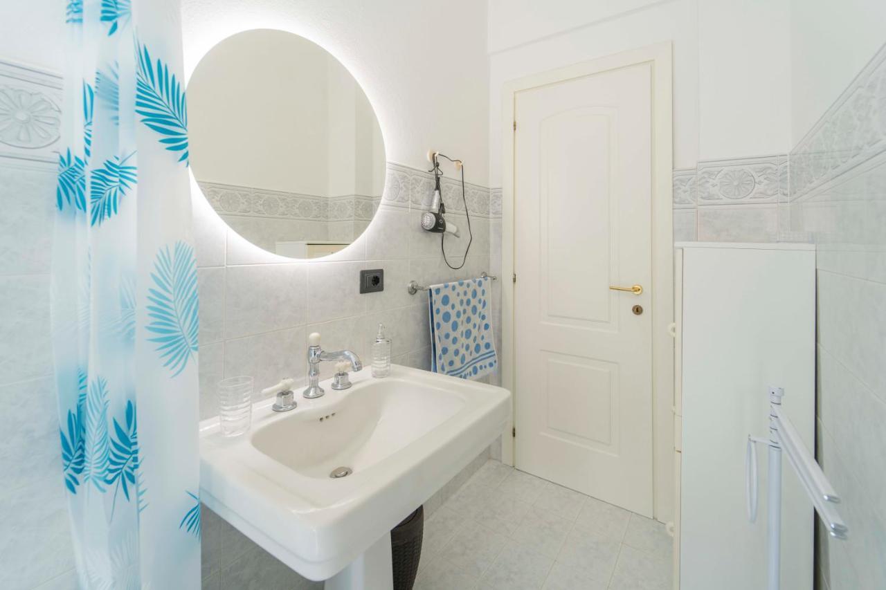 ססטרי לבאנטה 193 - Casa Via Della Chiusa - Centralissimo E Vicino Alla Baia Del Silenzio, Spiaggia E Mare 150M - Parcheggio Gratis Incluso E Aria Condizionata מראה חיצוני תמונה