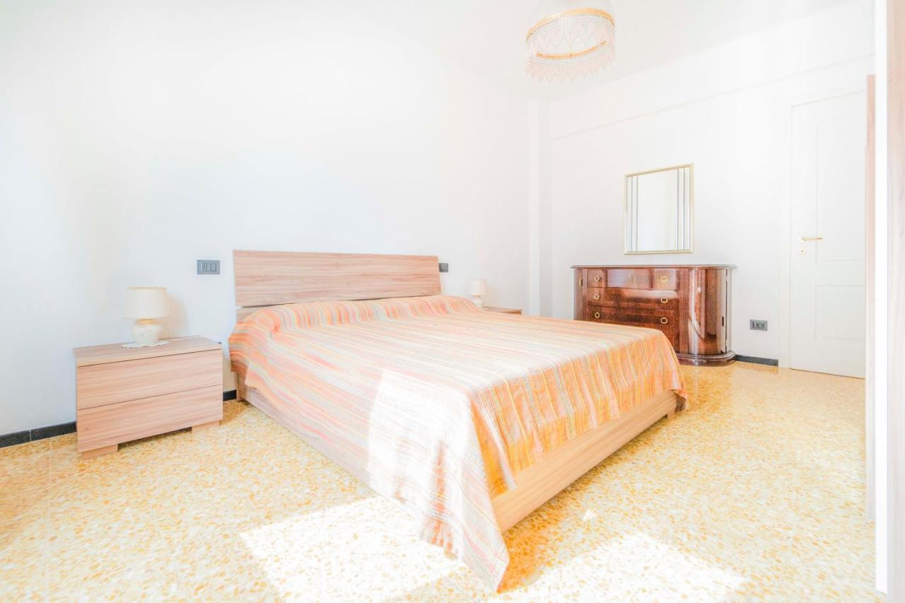 ססטרי לבאנטה 193 - Casa Via Della Chiusa - Centralissimo E Vicino Alla Baia Del Silenzio, Spiaggia E Mare 150M - Parcheggio Gratis Incluso E Aria Condizionata מראה חיצוני תמונה