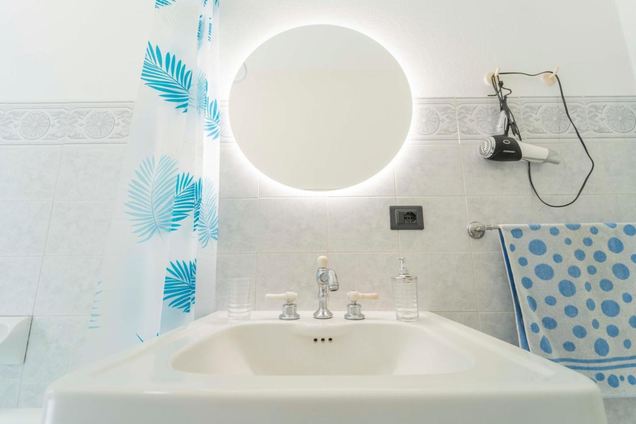 ססטרי לבאנטה 193 - Casa Via Della Chiusa - Centralissimo E Vicino Alla Baia Del Silenzio, Spiaggia E Mare 150M - Parcheggio Gratis Incluso E Aria Condizionata מראה חיצוני תמונה